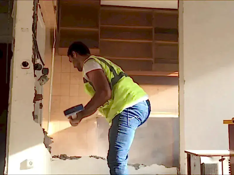 Duvar Yıkımı ve Kırımı